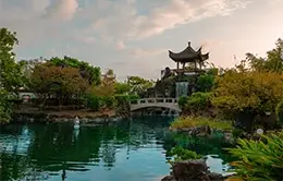 Visita al sereno Jardín Yuyuan