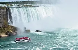 Hornblower Niagara Cruise y Clifton Hill
