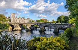 Descubre la vibrante ciudad de Galway