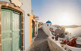 Explora la fascinante historia de Santorini y la leyenda de la Atlántida