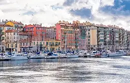 Paseo por el icónico paseo de los ingleses en Niza