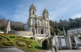 Ascenso al Santuario de Bom Jesus en el funicular más antiguo del mundo.