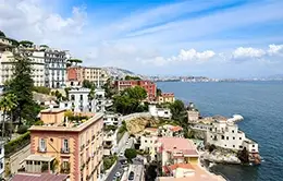 Recorre el encantador casco antiguo de Nápoles