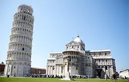 Visita la increible Torre Inclinada de Pisa