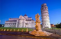 Contempla la icónica Torre Inclinada de Pisa