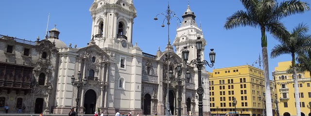 PERÚ Y COLOMBIA CON ENCANTO
