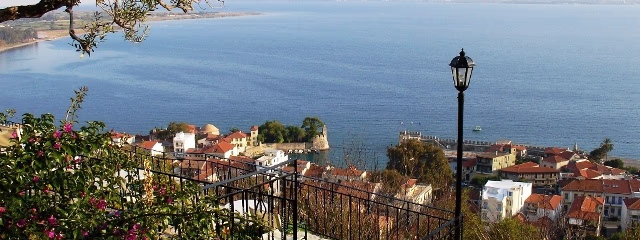 Atenas, Peloponeso e Turnê Turca